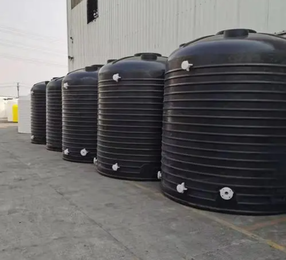 大型全塑儲罐的制作工藝：滾塑成型的藝術