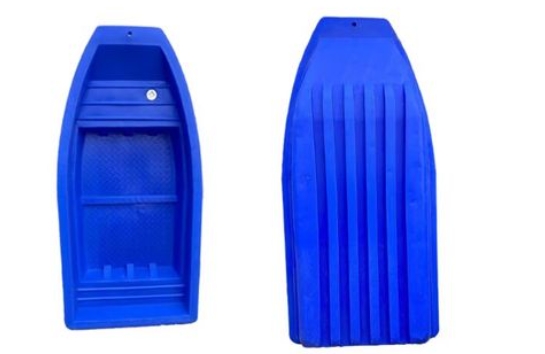 小船滾塑模具成型產(chǎn)品